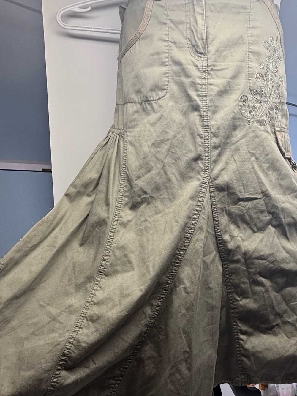 Vintage Warehouse Y2K Olive Green Cargo Grunge Midi Skirt size 6/ modern 8 - Picture 2 of 13